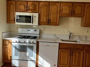 7 Shagbark Ct, Rockville, MD 20852