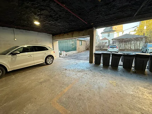 Rented by ERNY LLC | media 16