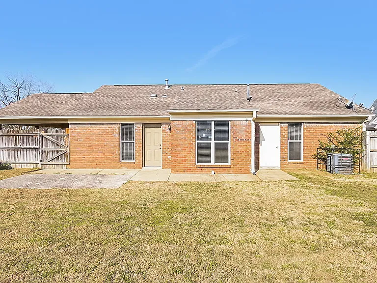 9150 Belmont Dr — Photo 19