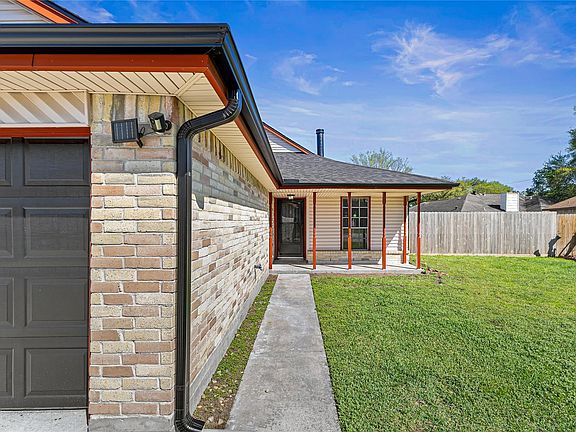 4th image of 8210 Windfall Ct