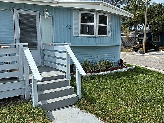 2nd image of 1415 Main St Lot 90