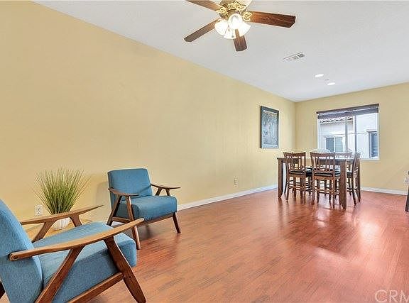 4th image of 350 W Linden Dr
