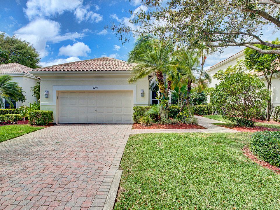 Home For Sale In Broken Sound Country Club