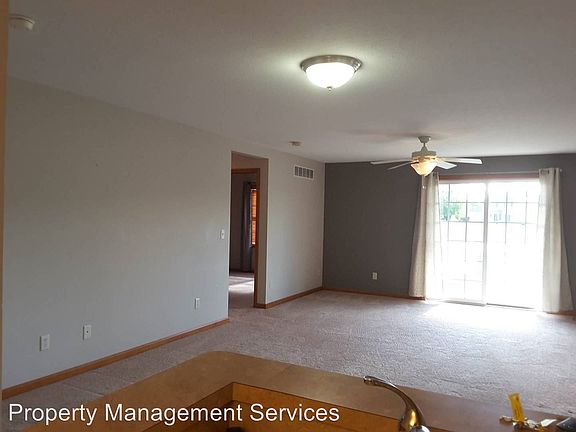 3rd image of 154 Tulip Blvd
