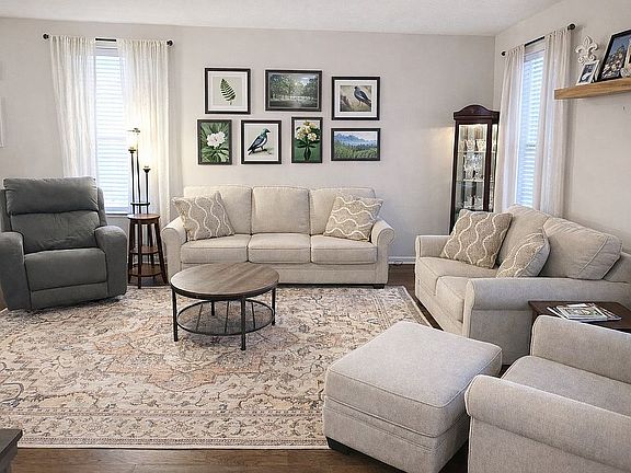 2nd image of 103 Caddie Ct