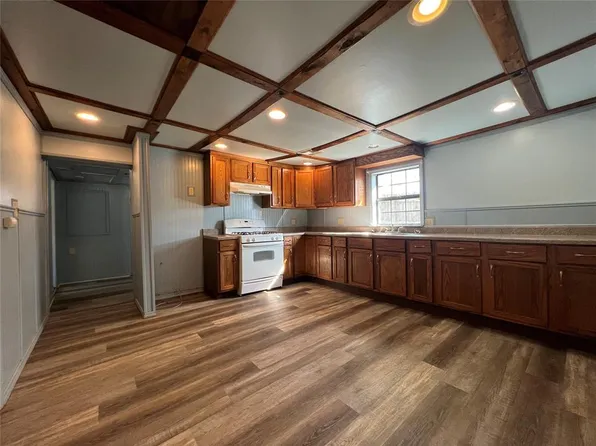 118 N Birch St, Luther, OK 73054