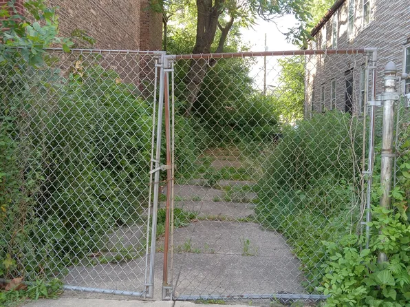 914 W 50th Pl, Chicago, IL 60609