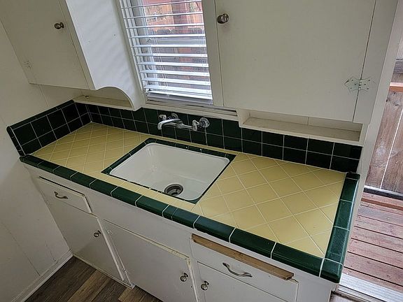 4th image of 4355 Marlborough Ave #4357