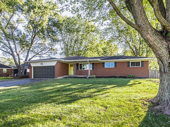 3rd image of 7929 Elm Dr