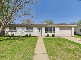 321 E Pine St, Jacksboro, TX 76458