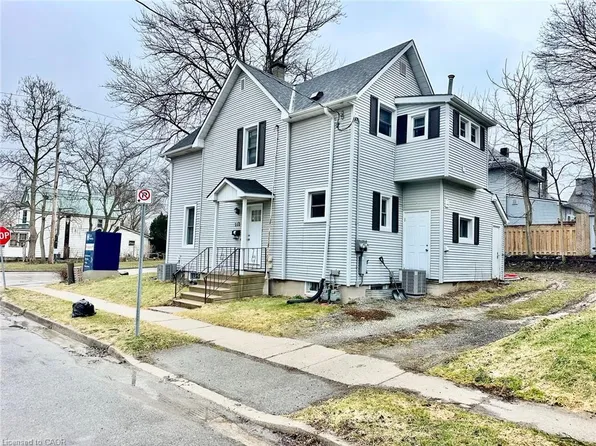 252 Robinson St, Norfolk County, ON N3Y 1X5