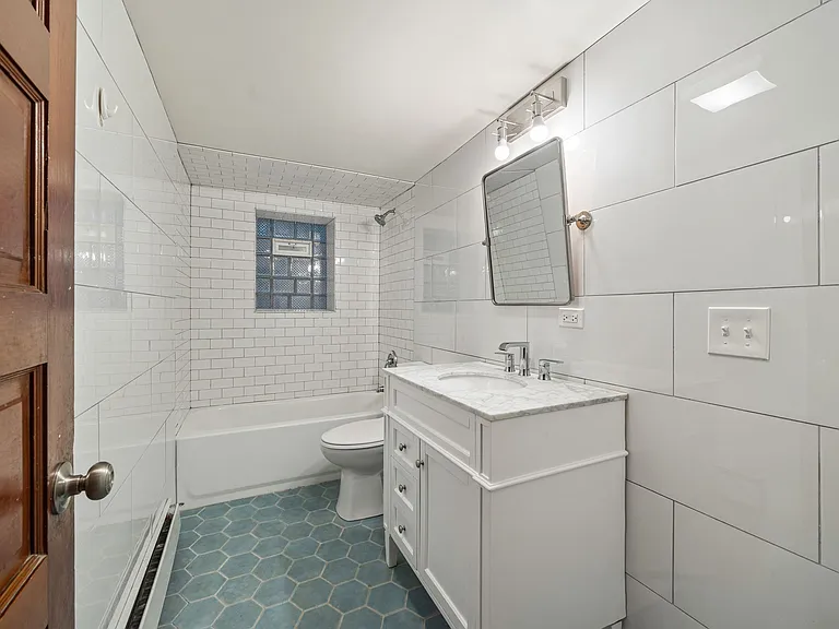 2146 Maple Ave #1 — Photo 9