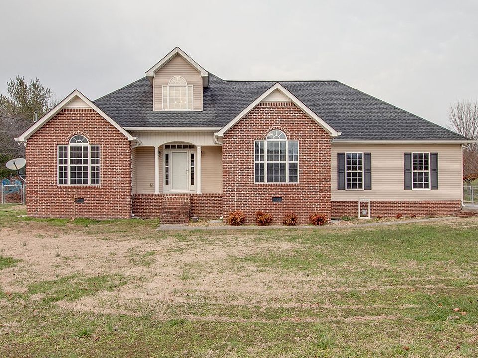 1st image of 225 Amanda Dr