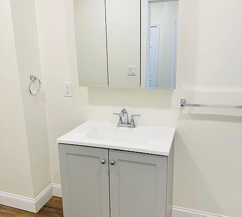 5th image of 1504 Moore St Floor 3