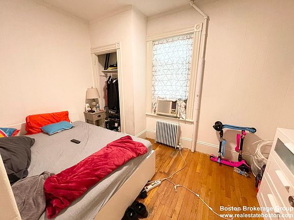 5th image of 22 Humphreys St #2B