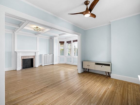 5th image of 601 Franklin St APT 2