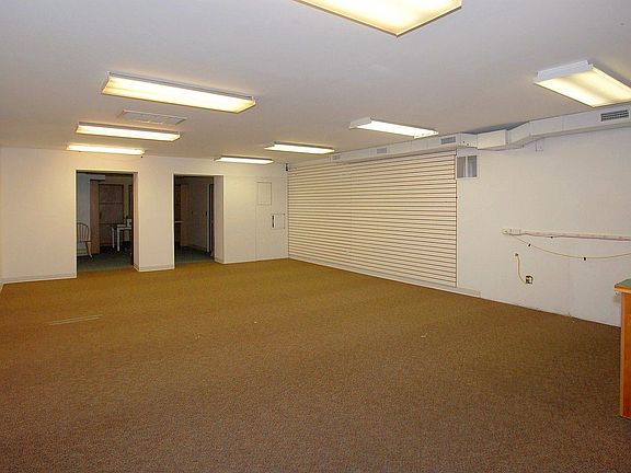 2nd image of 4922 E Union Ave
