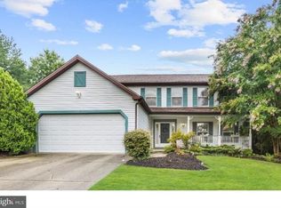 17 Ridgmount Dr, Marlton, NJ 08053