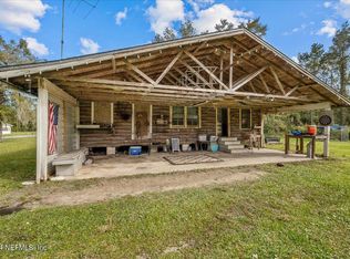909 Old Gainesville Hwy, Interlachen, FL 32148