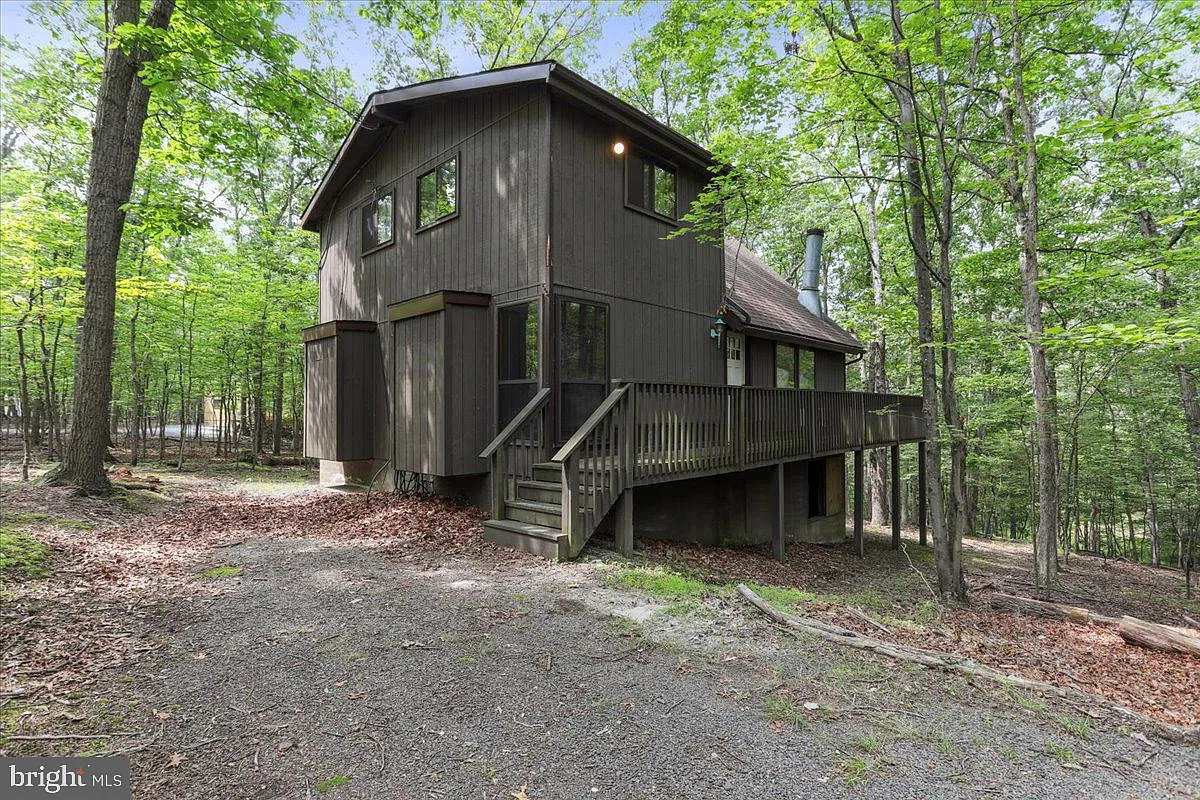 772 Walden Rd photo 1