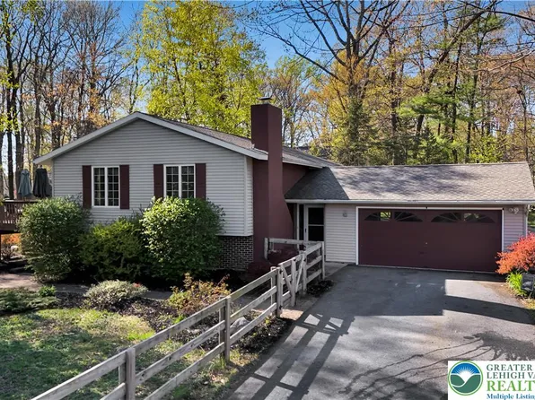 505 Helen Cir, Bath, PA 18014