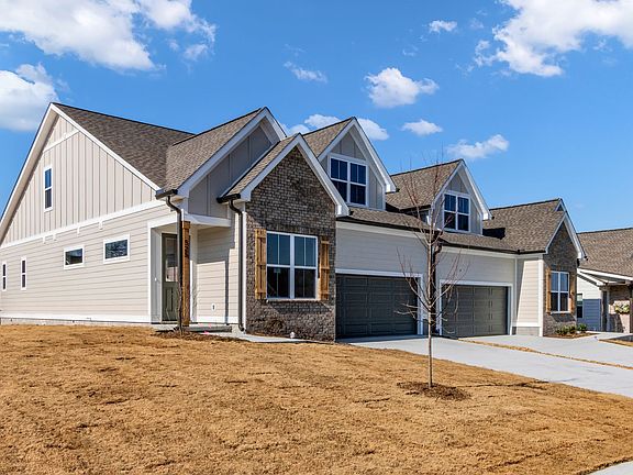 2nd image of 525 Byres Ct