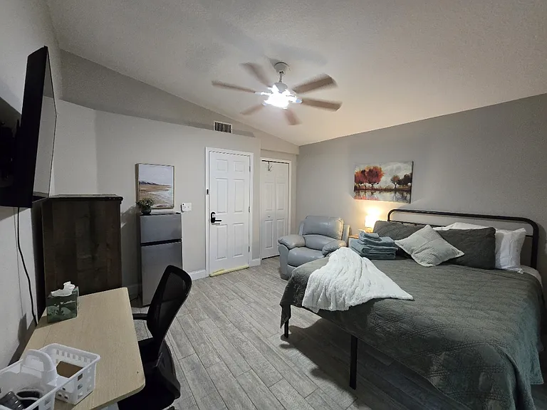 Queen size memory foam mattress. Linens provided.