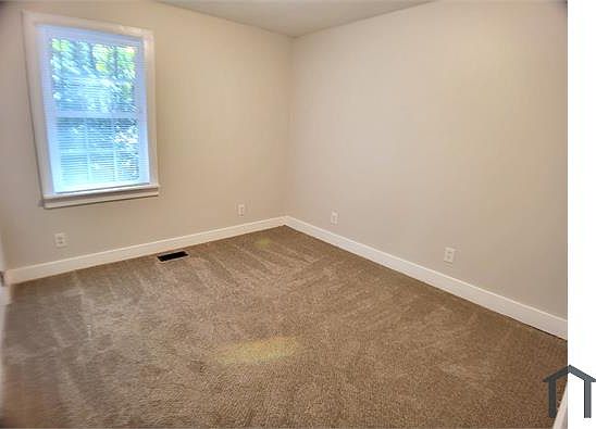 5th image of 107 Stowe Pl APT A