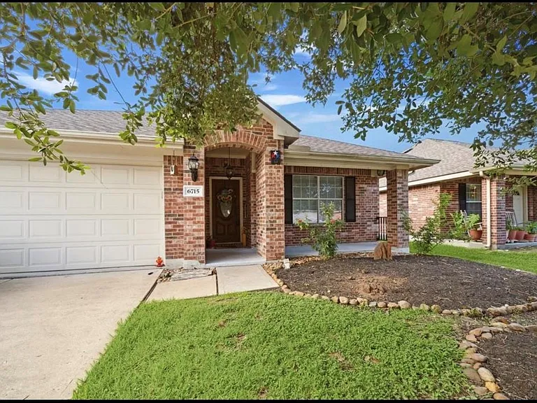 6715 Rockwall Trail Dr — Photo 2