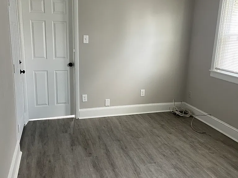 319 Mercer St #B — Photo 5
