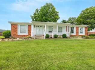 5100 Little Creek Ln, Godfrey, IL 62035