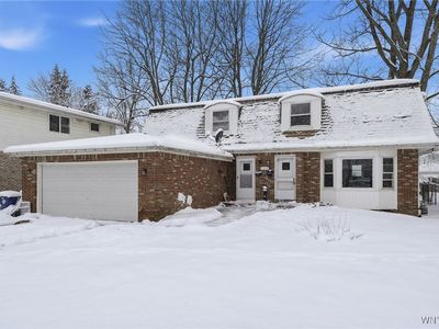 125 E Summerset Ln, Buffalo, NY, 14228