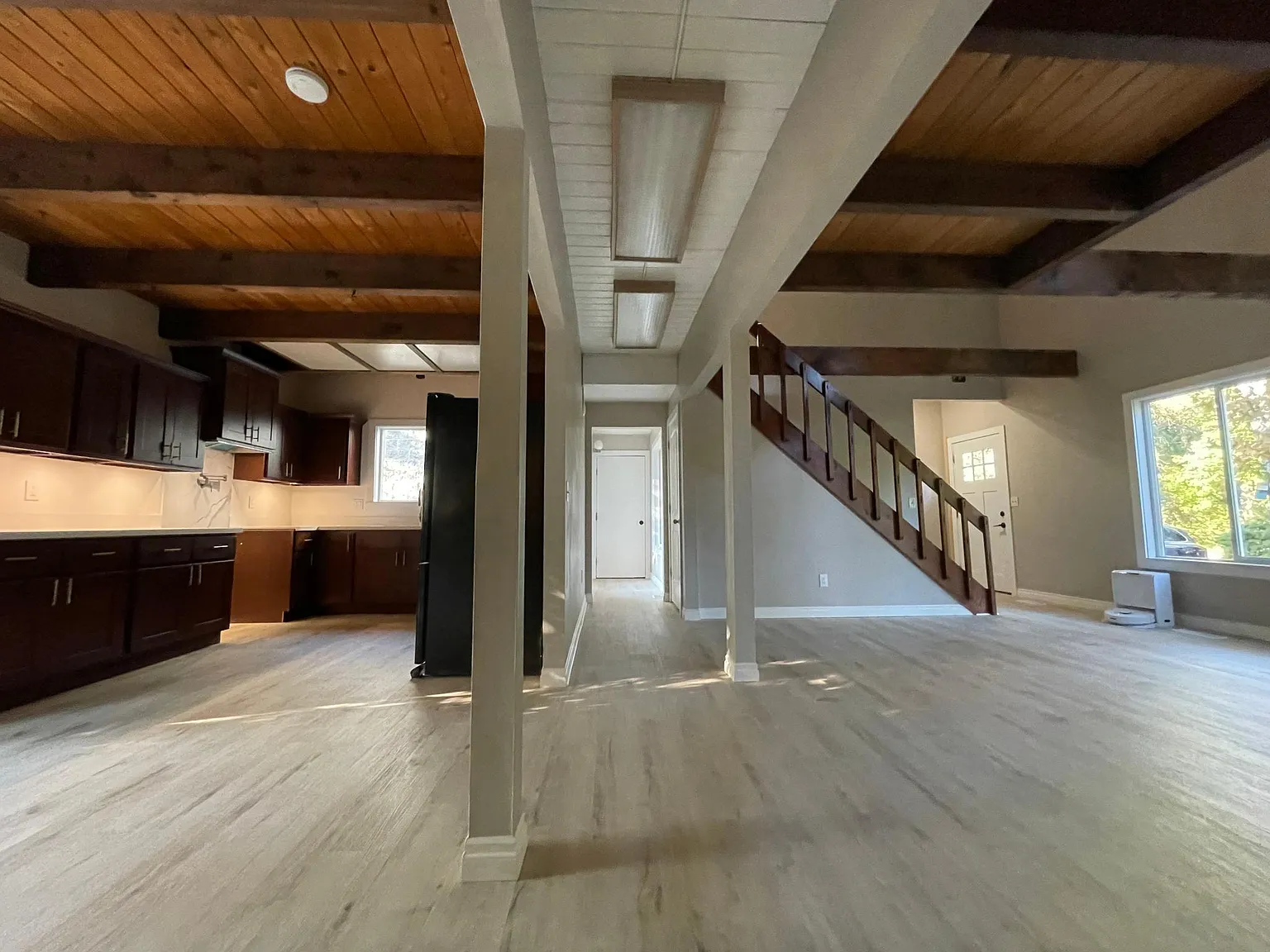 4 bed, 2218 sqft, $3,300 — Photo 3