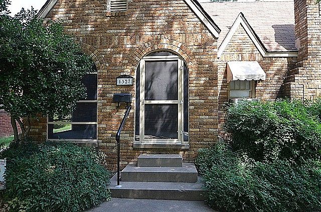 This 1930 home faces City View Park
