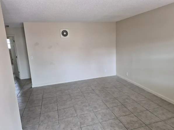 1753 2nd Ave N #10, Lake Worth, FL 33460