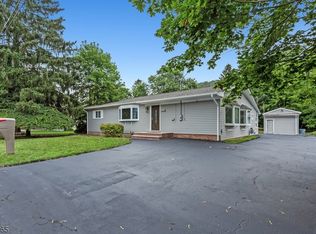 13 Jefferson Ter, Ogdensburg, NJ 07439