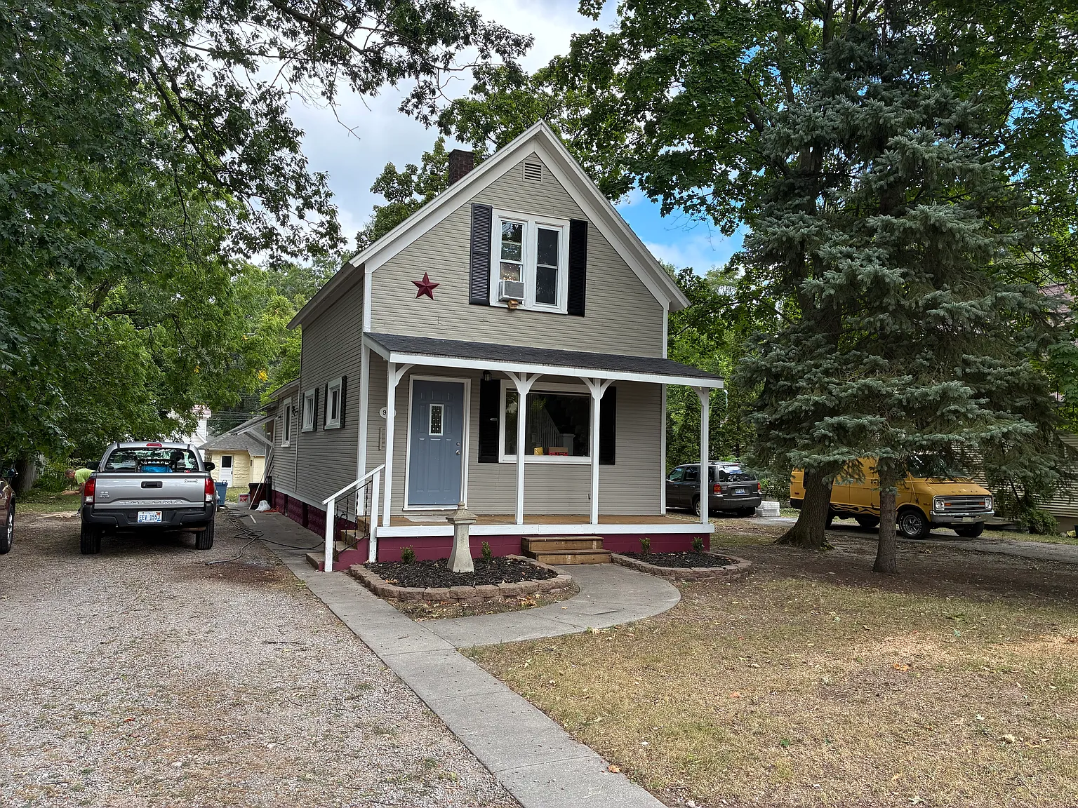3 bed, 1250 sqft, $2,500 — Photo 1
