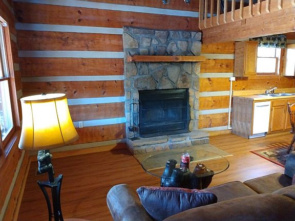 4th image of 2202 Berry Clark Dr