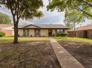 104 Running Brook Ln, Mesquite, TX 75149