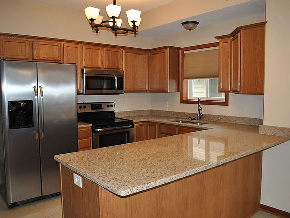 4th image of 786 Plum Tree Ln