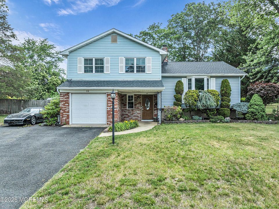 1st image of 32 Brunswick Drive
