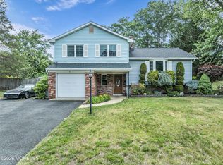 32 Brunswick Dr, Howell, NJ 07731