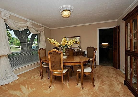 2nd image of 1900 Greenway Dr