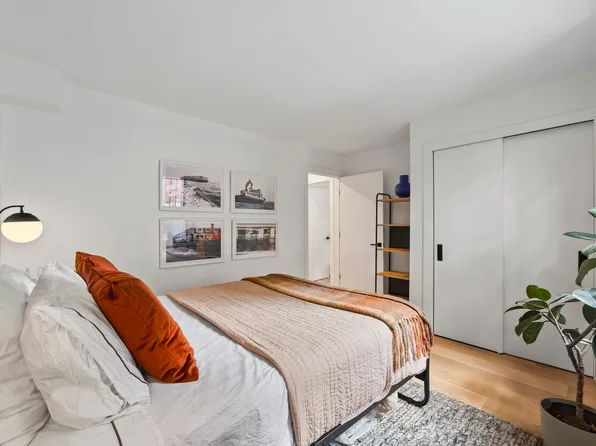 256 Bedford Avenue image 22 of 27