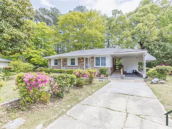 925 Fleetwood Dr, Fayetteville, NC 28305