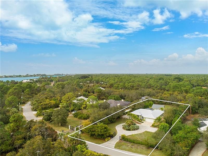 1st image of 1699 Bayshore Dr