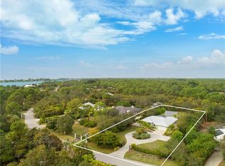 1699 Bayshore Dr, Englewood, FL 34223