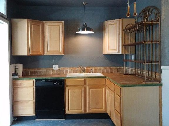 4th image of 1570 Saint Paul St APT 1