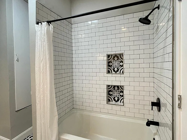1317 E Broadway St — Photo 22