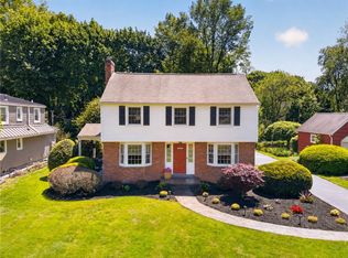 133 Penarrow Rd, Rochester, NY 14618